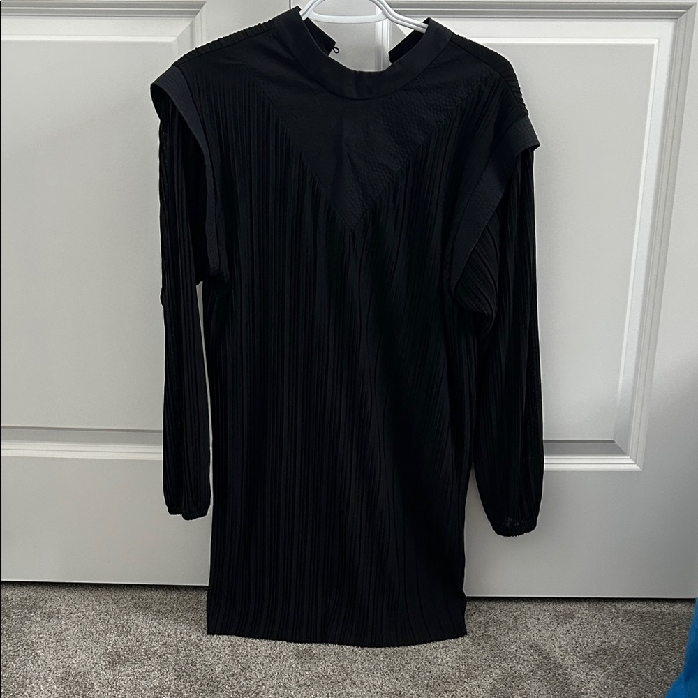 Zara Elegant Black Pleated Long Sleeve Dress